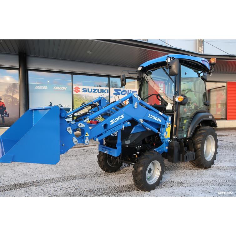 Solis 26 HST hytillä 4wd sininen pientraktori etukuormaajalla ja sorakauhalla
