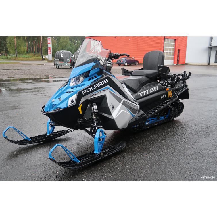 Titan Moottorikelkka