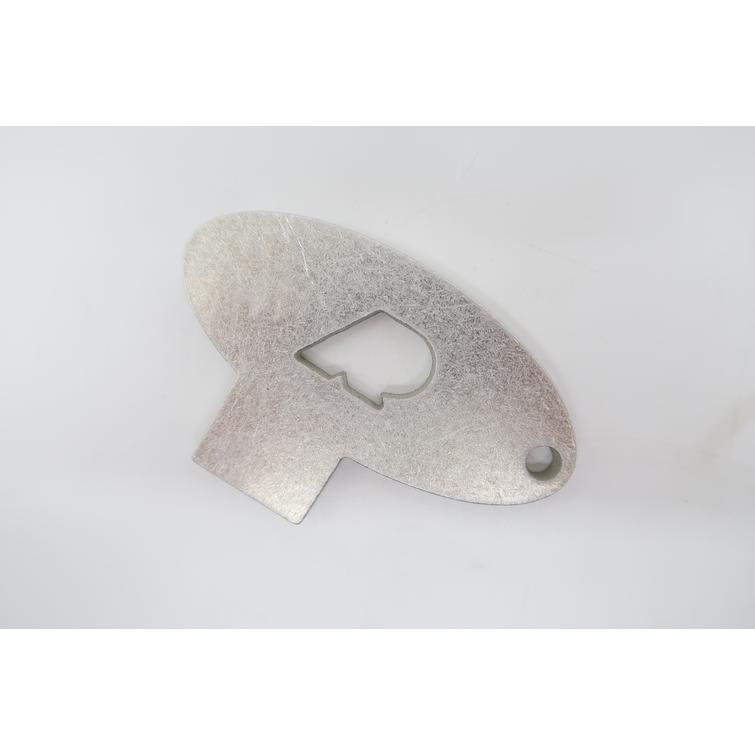 Polttoainekorkin avain, Yamarin Cross veneet, k&auml;y korkin t&auml;htikuvioon