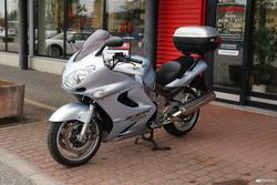 ZZR Moottoripy&ouml;r&auml;