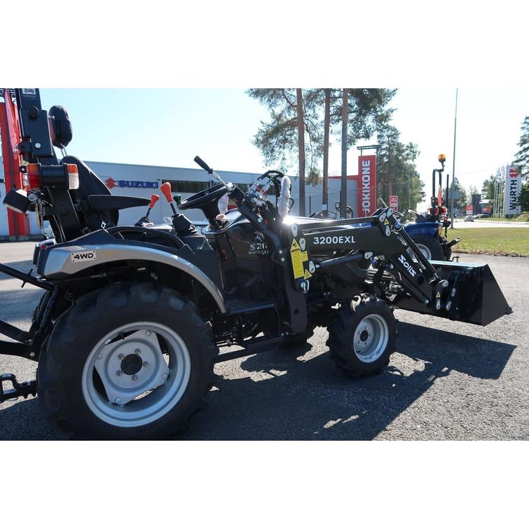 26 9+9 XL 4wd musta pientraktori etukuormaajalla ja sorakauhalla