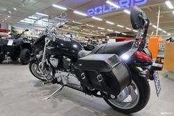 Intruder Moottoripyörä