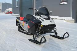 Backcountry Moottorikelkka