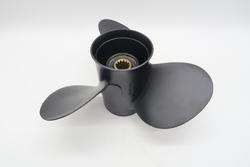 Solas Amita Suzuki 11 x 15" alumiinipotkuri 3-lapainen DF40-50