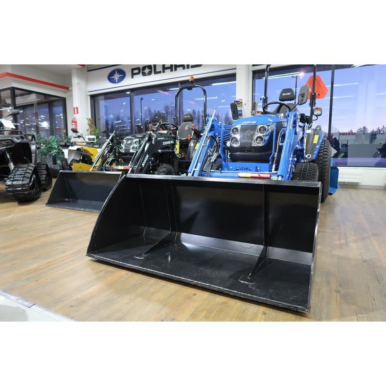 Solis 26 HST 4wd sininen pientraktori etukuormaajalla, lumikauhalla ja lingolla