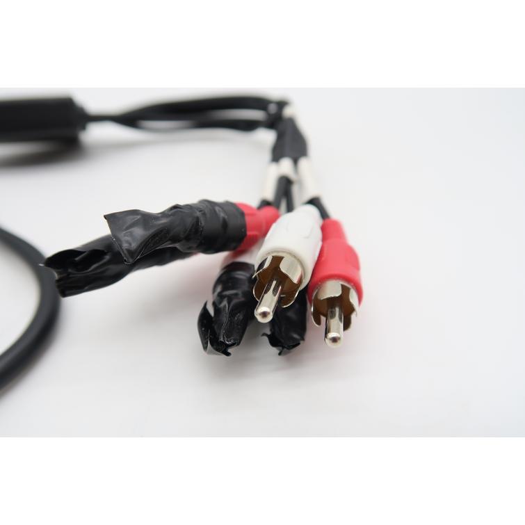 Buster Q2 audiokaapeli (pyöreä liitin + RCA liittimet 6)