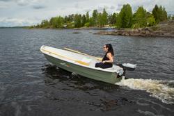 eSuvi 444 2026 +  Torqeedo Travel s&auml;hk&ouml;per&auml;moottorilla