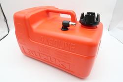 Polttoainetankki Suzuki 12L, uudet koneet, letkuliitin tankinp&auml;&auml;ss&auml; 13mm