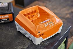 Stihl AL 301 Akkulaturi