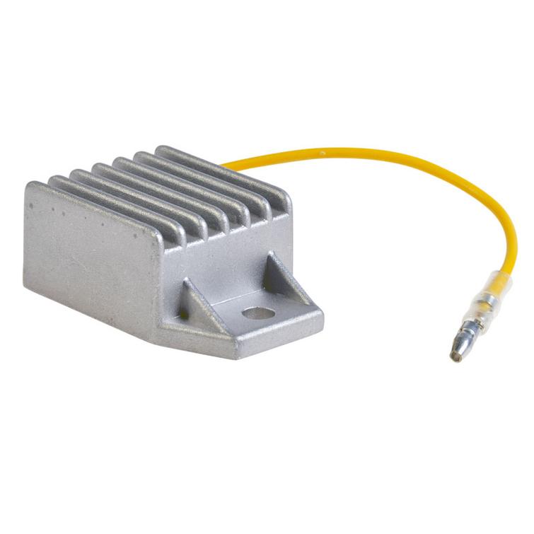 Jännitteensäätäjä Suzuki PV -89