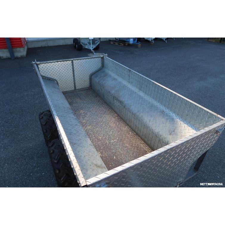 S&auml;hk&ouml;kippaava Lavak&auml;rri