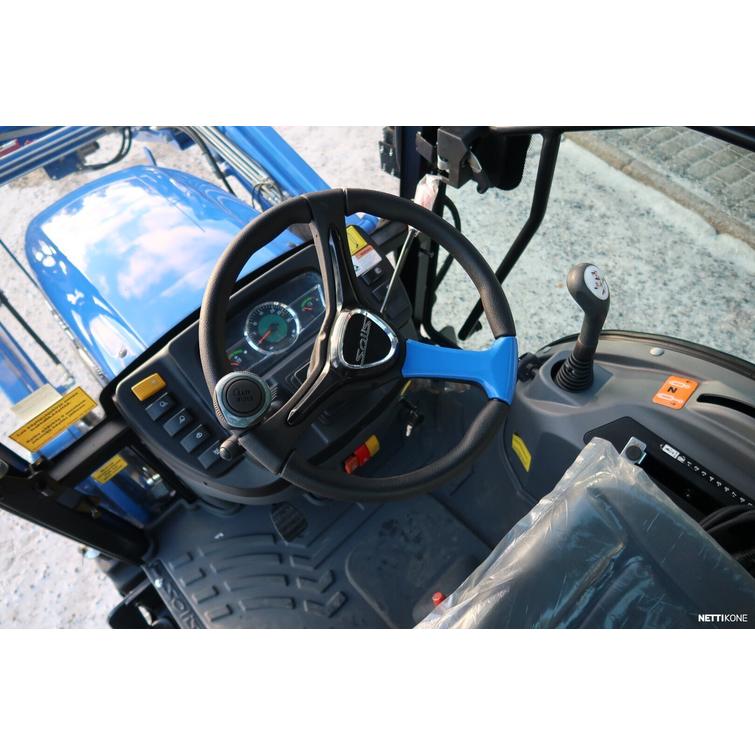 Solis 26 HST hytill&auml; 4wd sininen pientraktori etukuormaajalla ja sorakauhalla