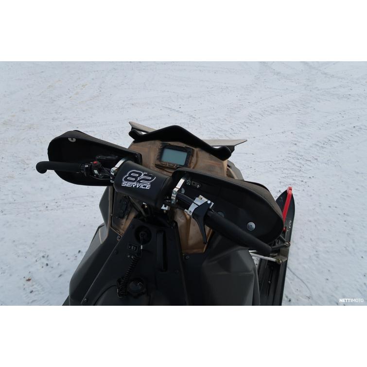 600 R Moottorikelkka