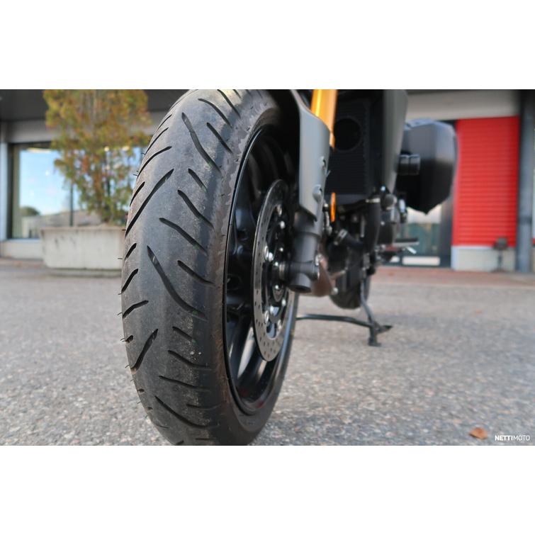 Tracer Moottoripyörä