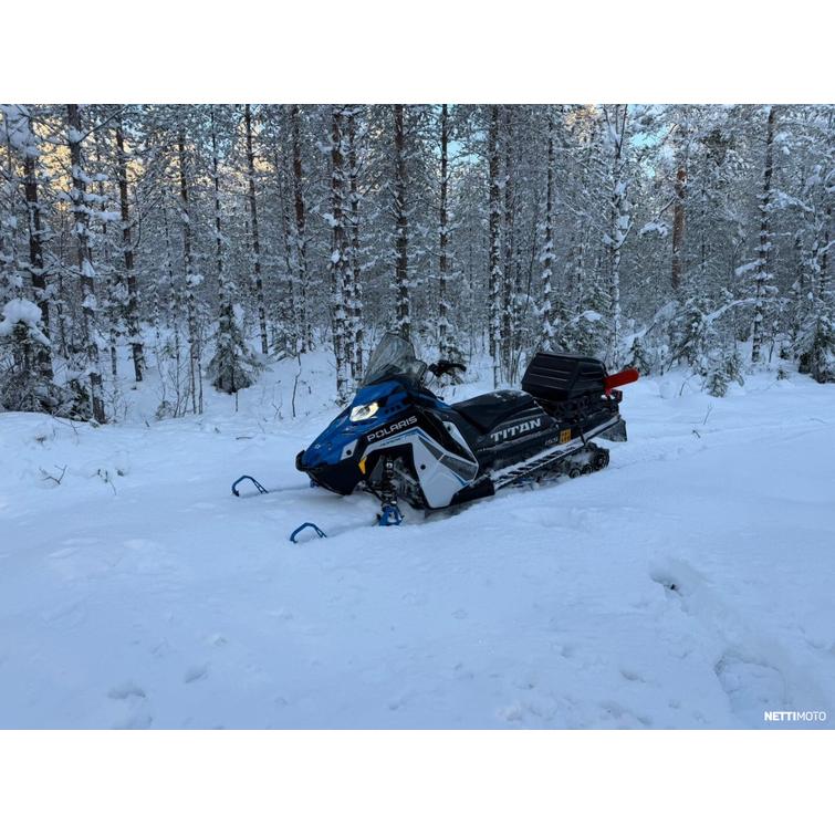 Titan Moottorikelkka