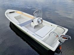 eSUVI 475 R 2026 uusi vene ja Torqeedo Cruise 2.0 akkuper&auml;moottori