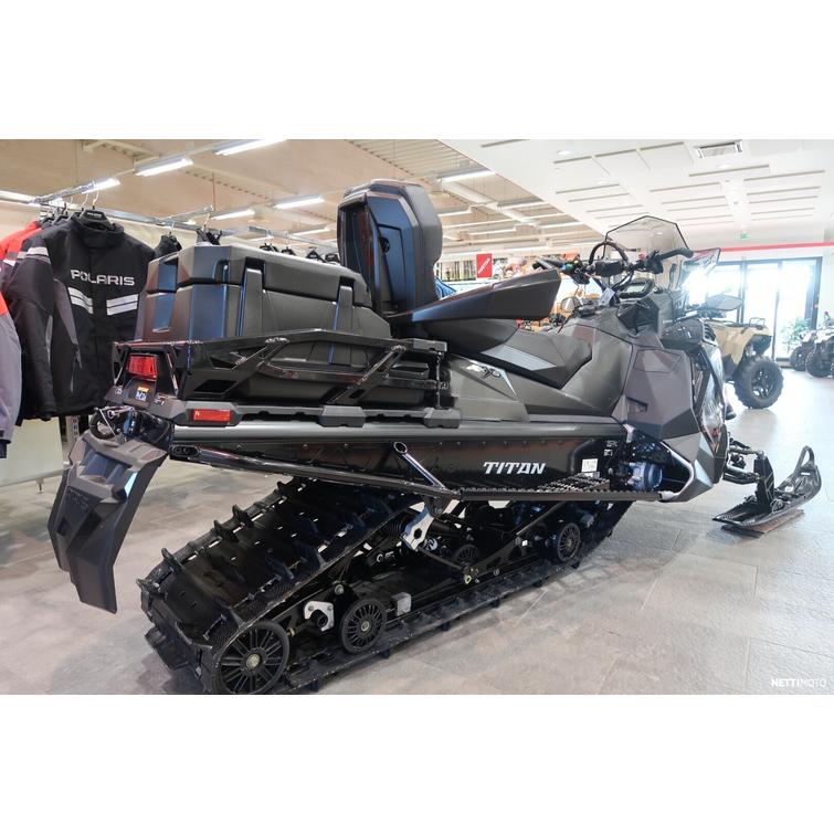 Titan Moottorikelkka