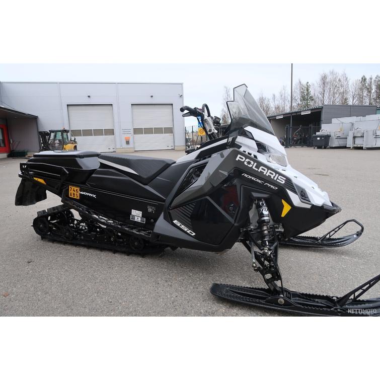 Nordic Pro Moottorikelkka