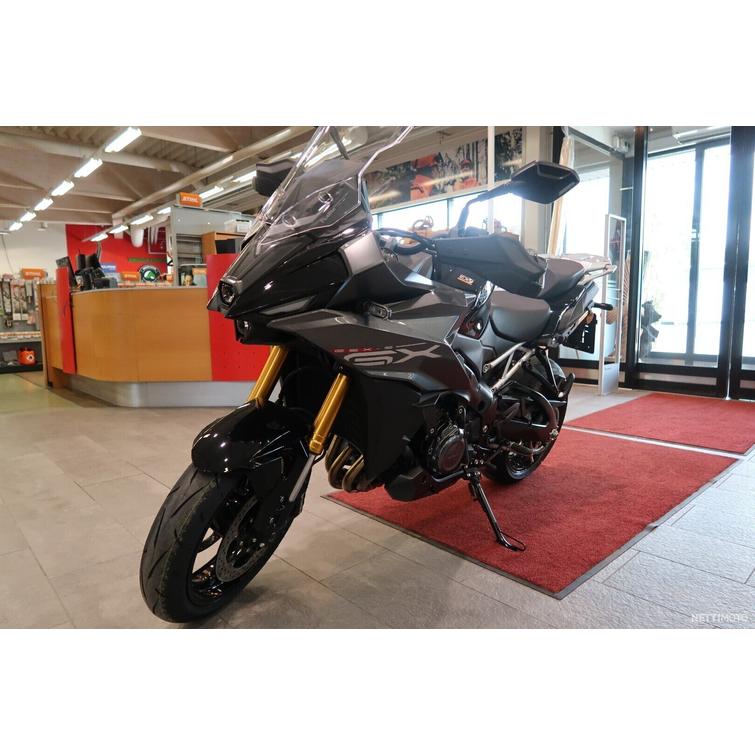 GSX-S Moottoripy&ouml;r&auml;