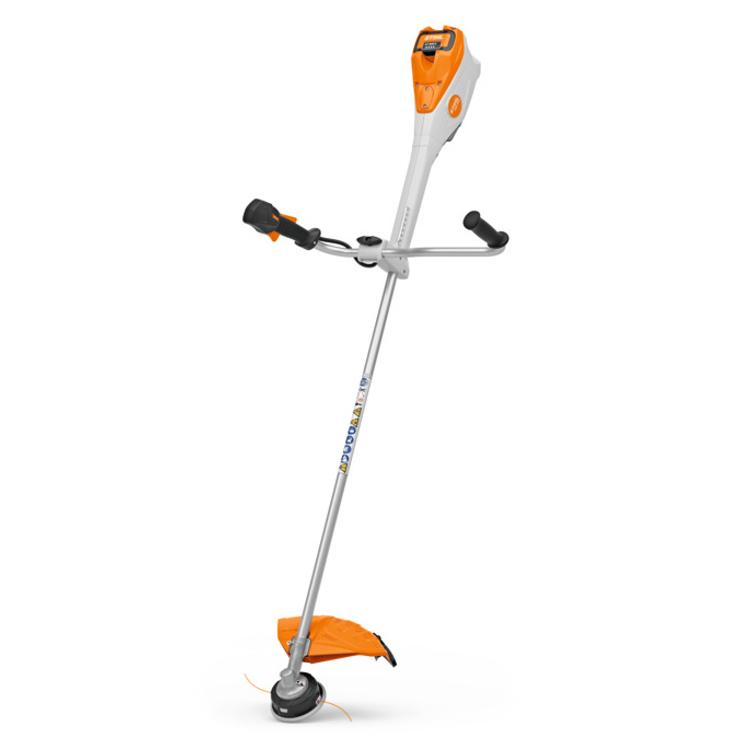 Stihl FSA 135 akku raivaussaha terävarustuksella