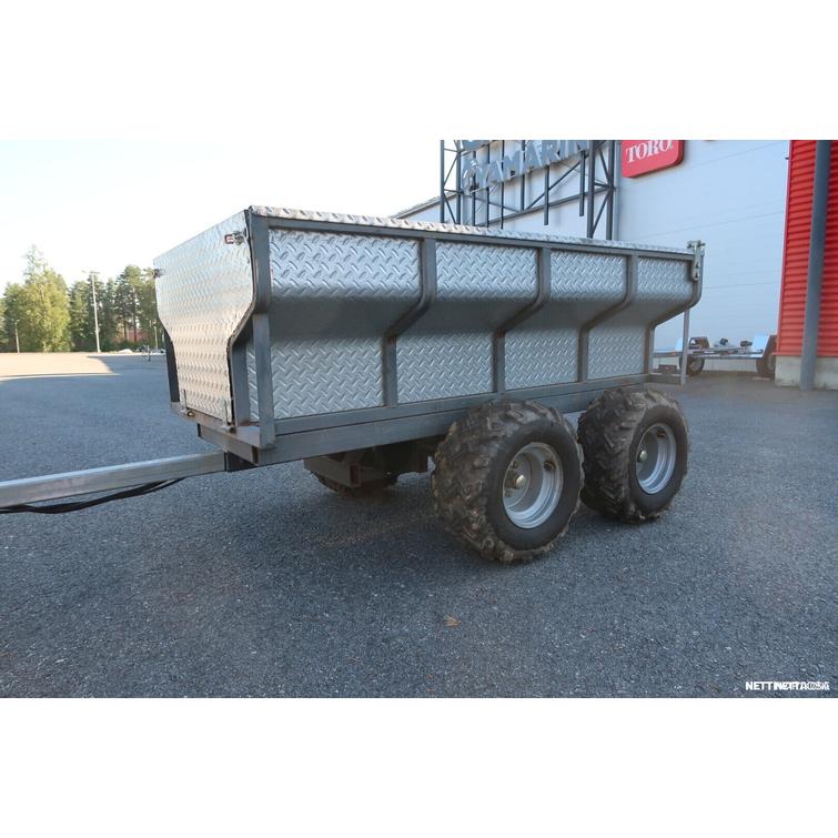 S&auml;hk&ouml;kippaava Lavak&auml;rri