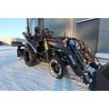Solis 26 9+9 XL 4wd musta pientraktori etukuormaajalla ja sorakauhalla sekä KOVA lumilingolla