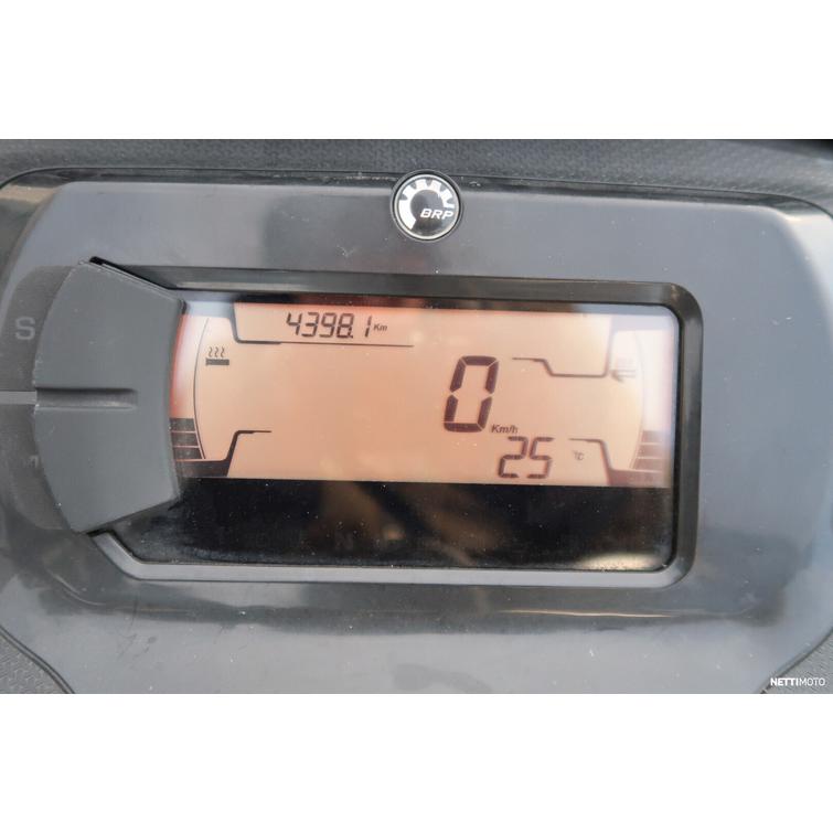 Backcountry Moottorikelkka