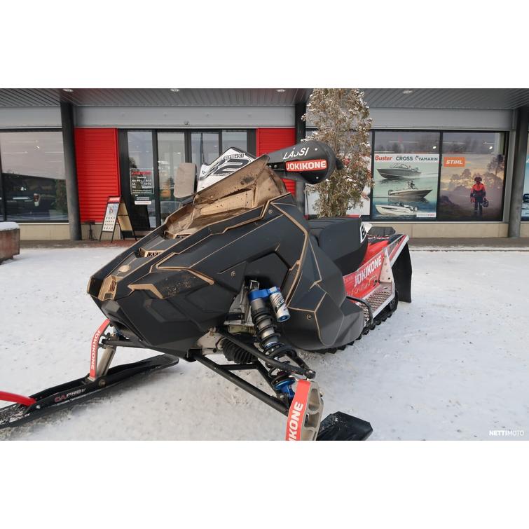 600 R Moottorikelkka