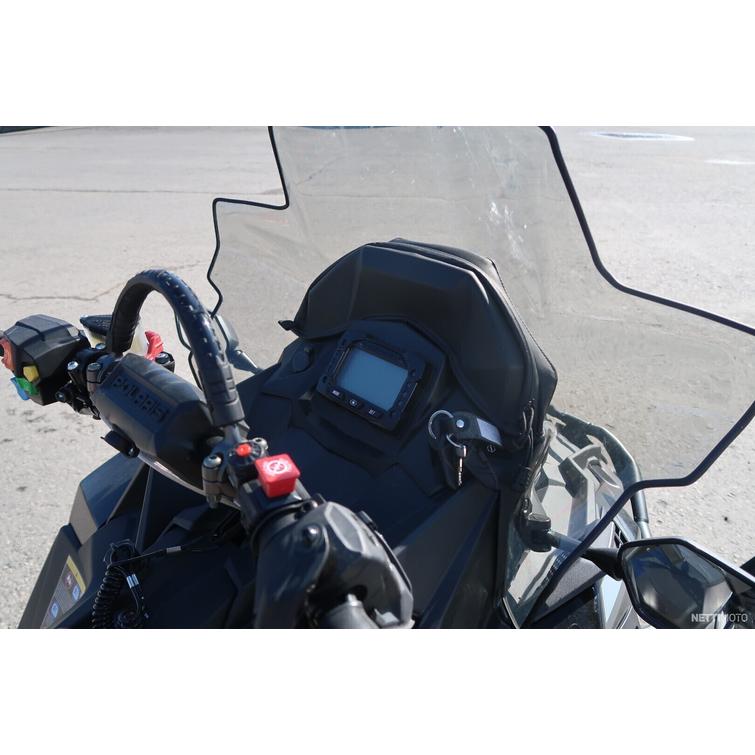 Titan Moottorikelkka