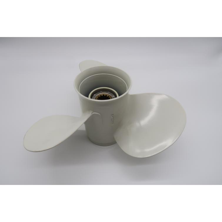 Solas Amita Tohatsu/Nissan 11.1 x 13" alumiinipotkuri 3-lapainen 35-70 hp