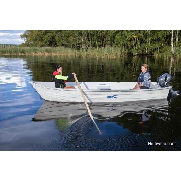 Suvi 444 2026 uusi soutu-moottorivene