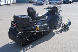 Titan Moottorikelkka