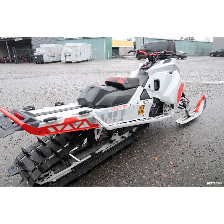 Freeride Moottorikelkka