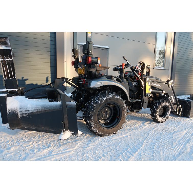 Solis 26 9+9 XL 4wd musta pientraktori etukuormaajalla ja sorakauhalla sekä KOVA lumilingolla