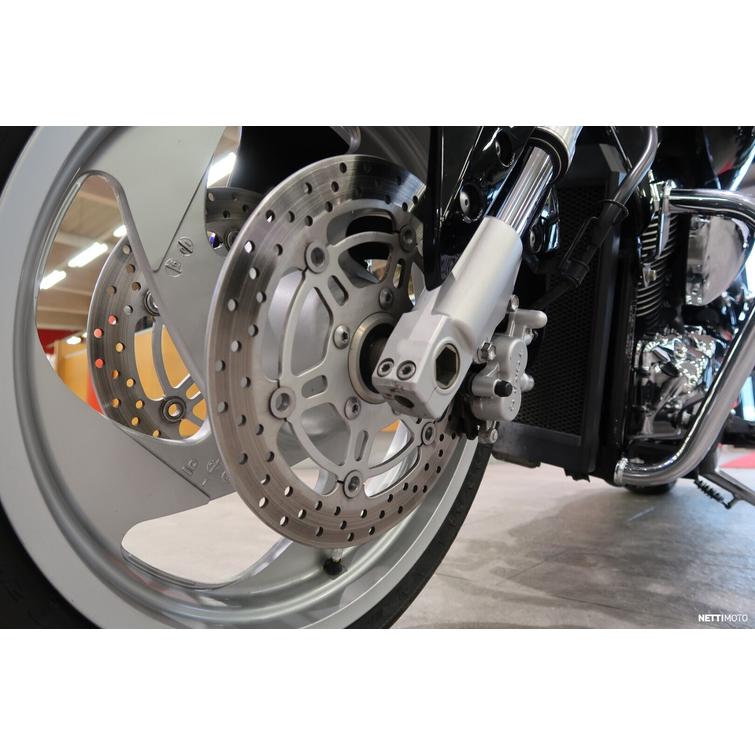 Intruder Moottoripyörä