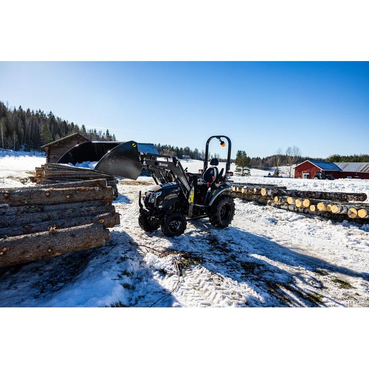 Solis 26 9+9 XL 4wd musta pientraktori etukuormaajalla ja sorakauhalla