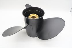 Solas Amita 13,25x18" alumiini potkuri (Mercury 60-125 / Honda 75-130) 15 booria