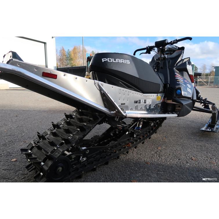 600 R Moottorikelkka